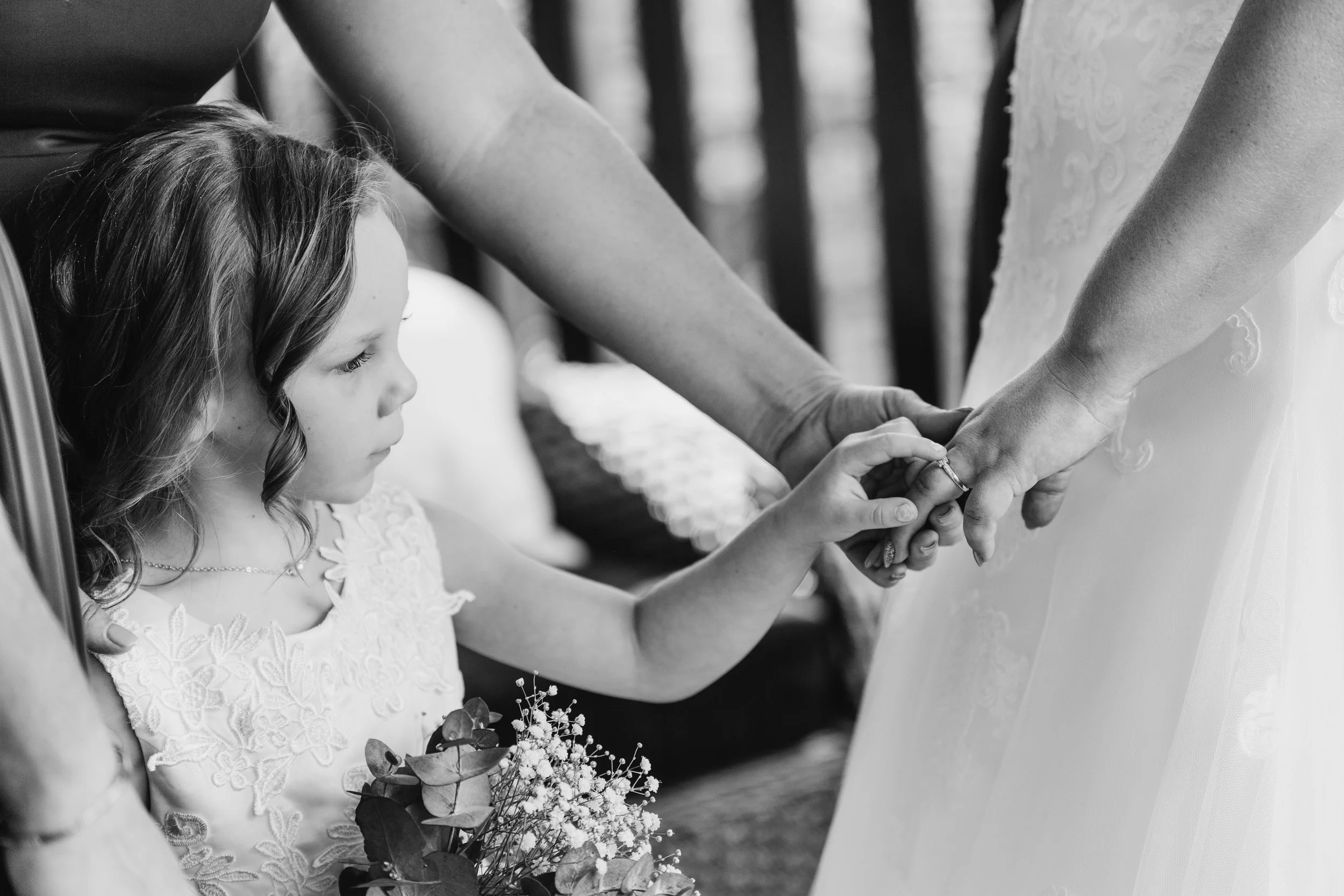 bride prep (23 of 38).jpg