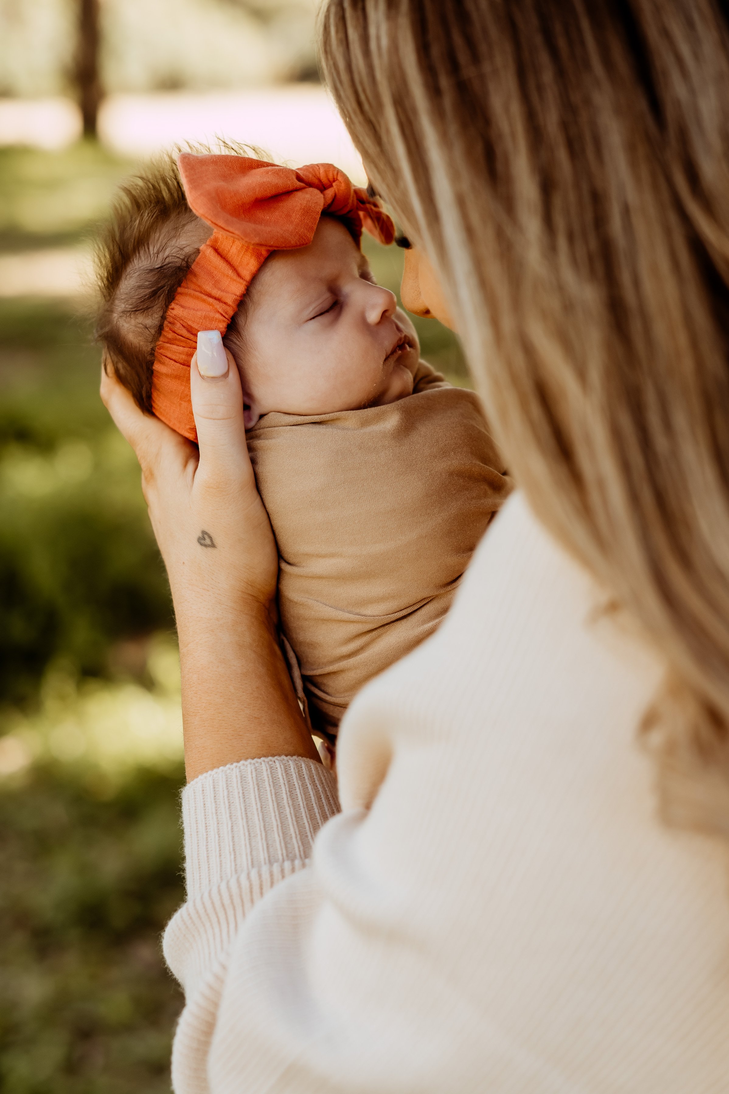 northbrisbanetwinnewbornphotoshoot-26.jpg