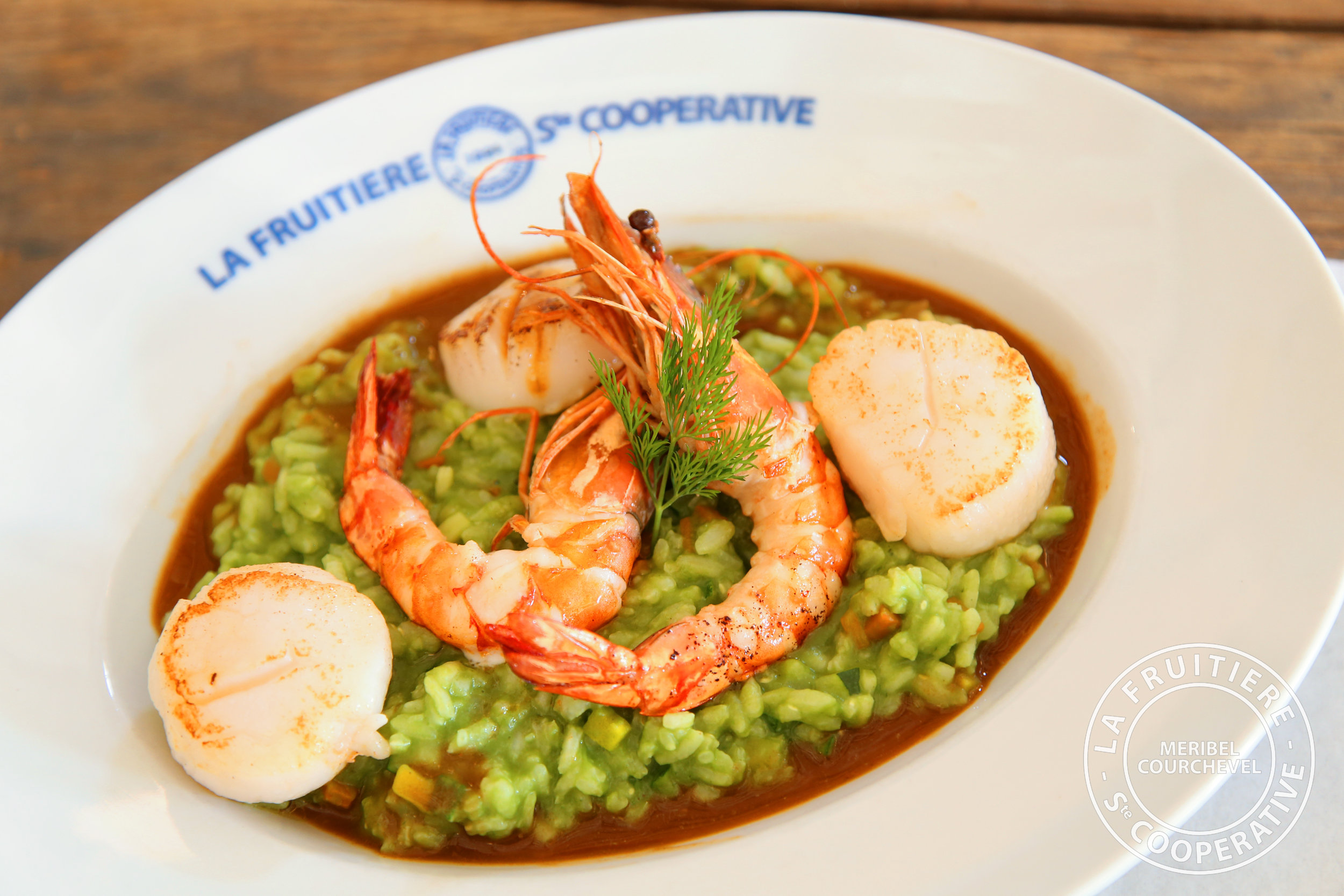 Risotto primavera, saint Jacques et gambas sauce homardine.jpg