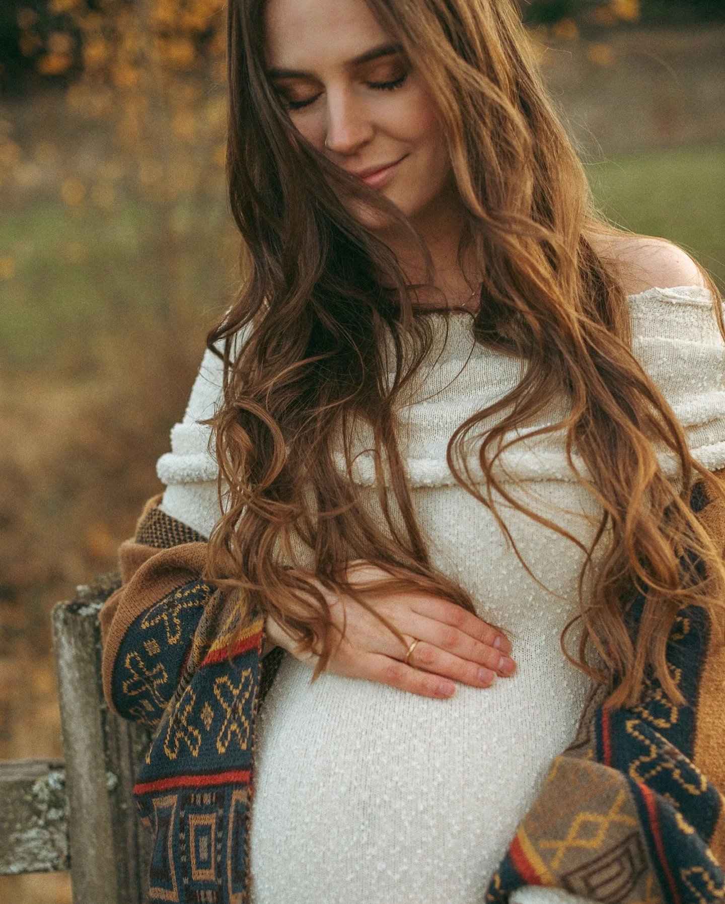 Still swooning over Kara and Teddy&rsquo;s lifestyle maternity session. So much love, connection, and anticipation in every frame 🤍 I&rsquo;m beyond excited for them as they get ready to welcome their new addition very soon 💕

Karolina Pora Photogr