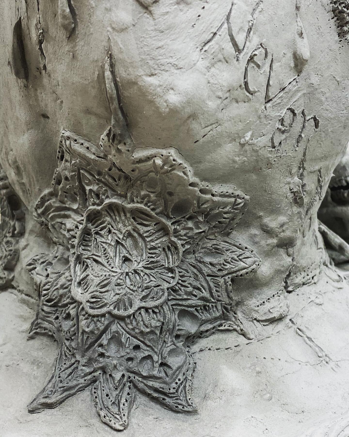 Repetitive mark making into clay is a beautiful process. This is a detail of a rough mandala in process, sculpted into the back of sculpture.  Observing the changing grey tones of the clay drying, gives such contentment.  #elegance #dryingclay #repet