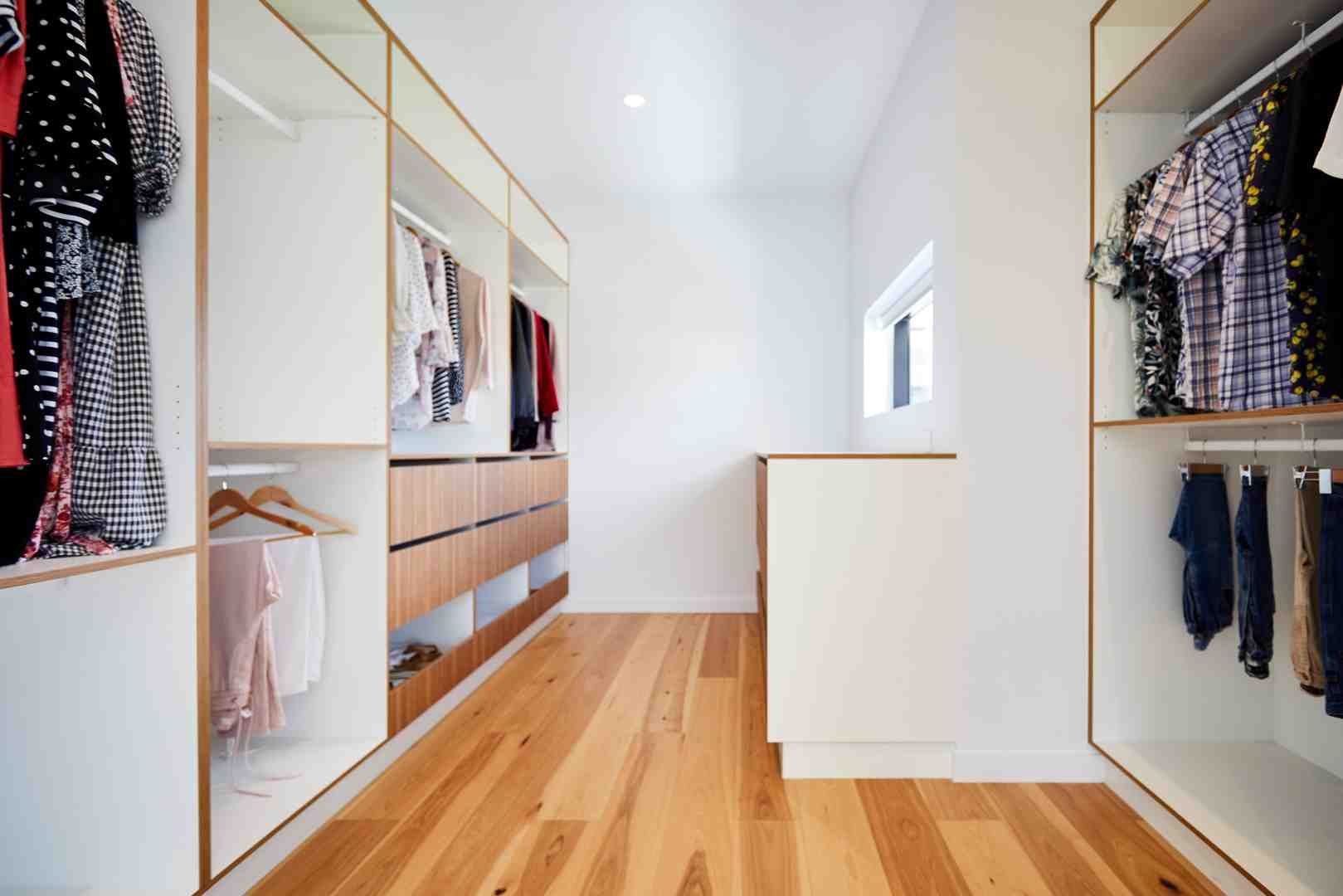 Sunshine Coast Wardrobe Ideas: Walk-In Robes with Smart Storage Solutions