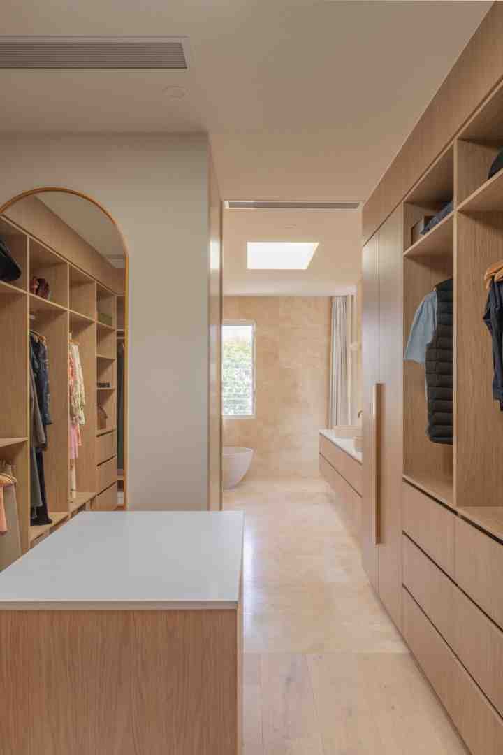 Custom Walk-In Wardrobes: Designed to Fit Your Space &amp; Lifestyle