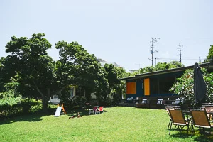 欧風カレー喫茶 フランクリン/広いお庭とおいしいカレー。芝生が広がっているのでこどもたちは大喜び!