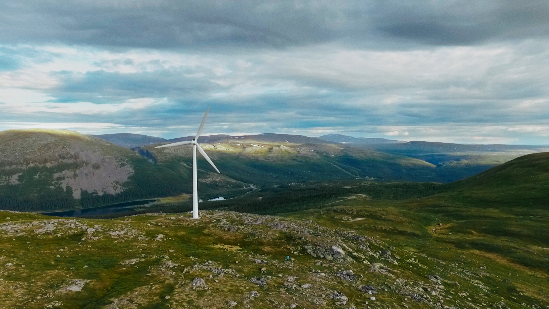FORTUM_VIND_GRADE_422HQ_0708.mov.01_00_22_05.Still001.png