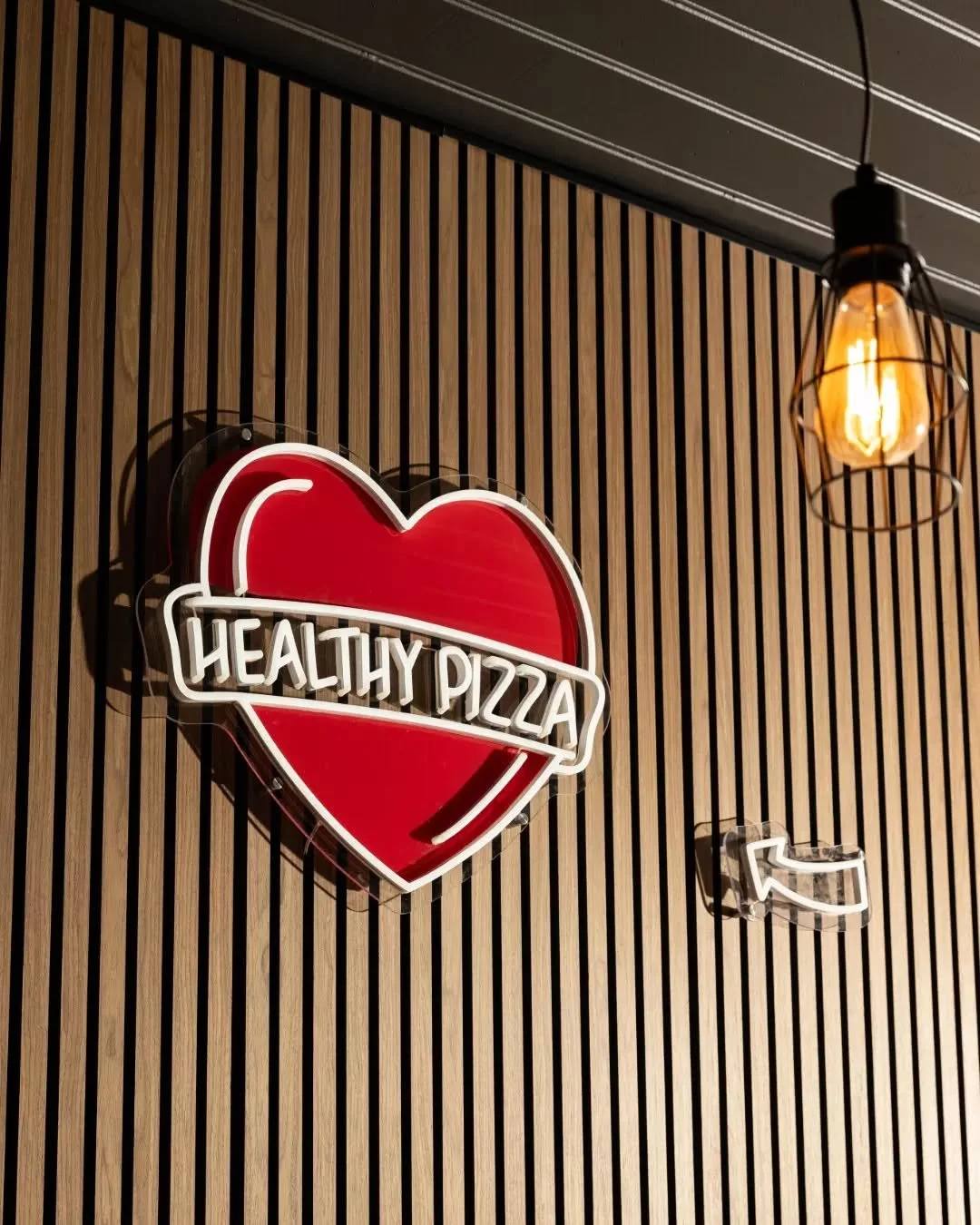 At 3 GRAINS, pizza is more than just comfort food. Our bases are handcrafted from organic wheat, wholemeal spelt and rye, then slow-fermented for three days to create a crust that’s light, crisp and easier to digest. High in fibre and protein,