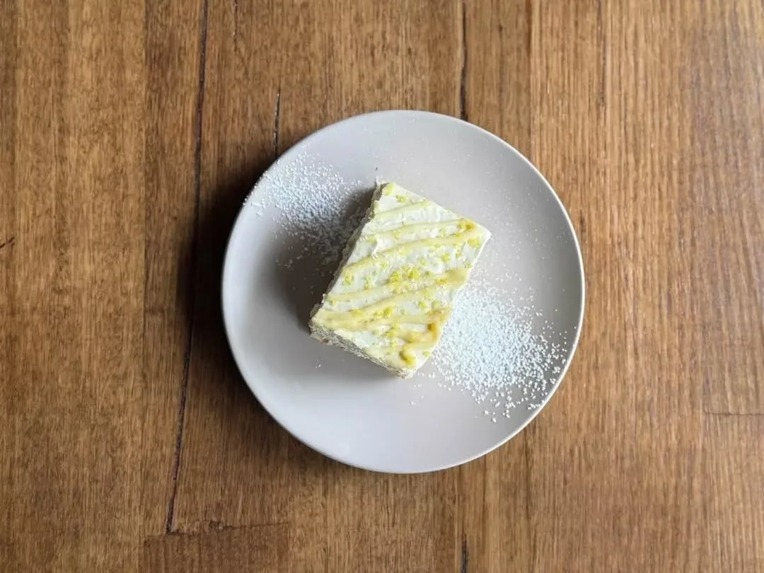 The table is set, and it&rsquo;s dessert time! Limoncello tiramisu is the perfect end to any meal this summer. Get it while you can
#3GRAINS #DessertInTheMaking #SummerEats