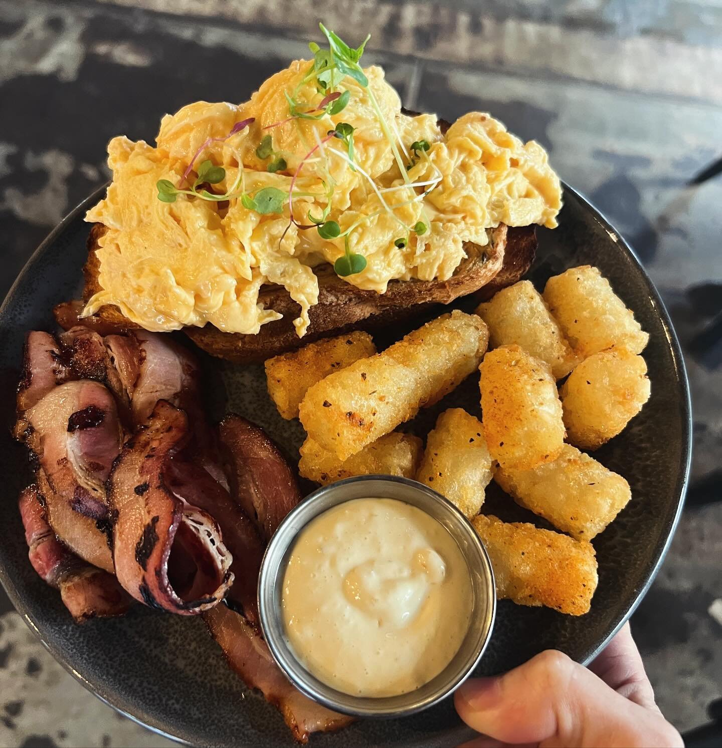 All things golden!

Brunch vibes @lanewaycoffee