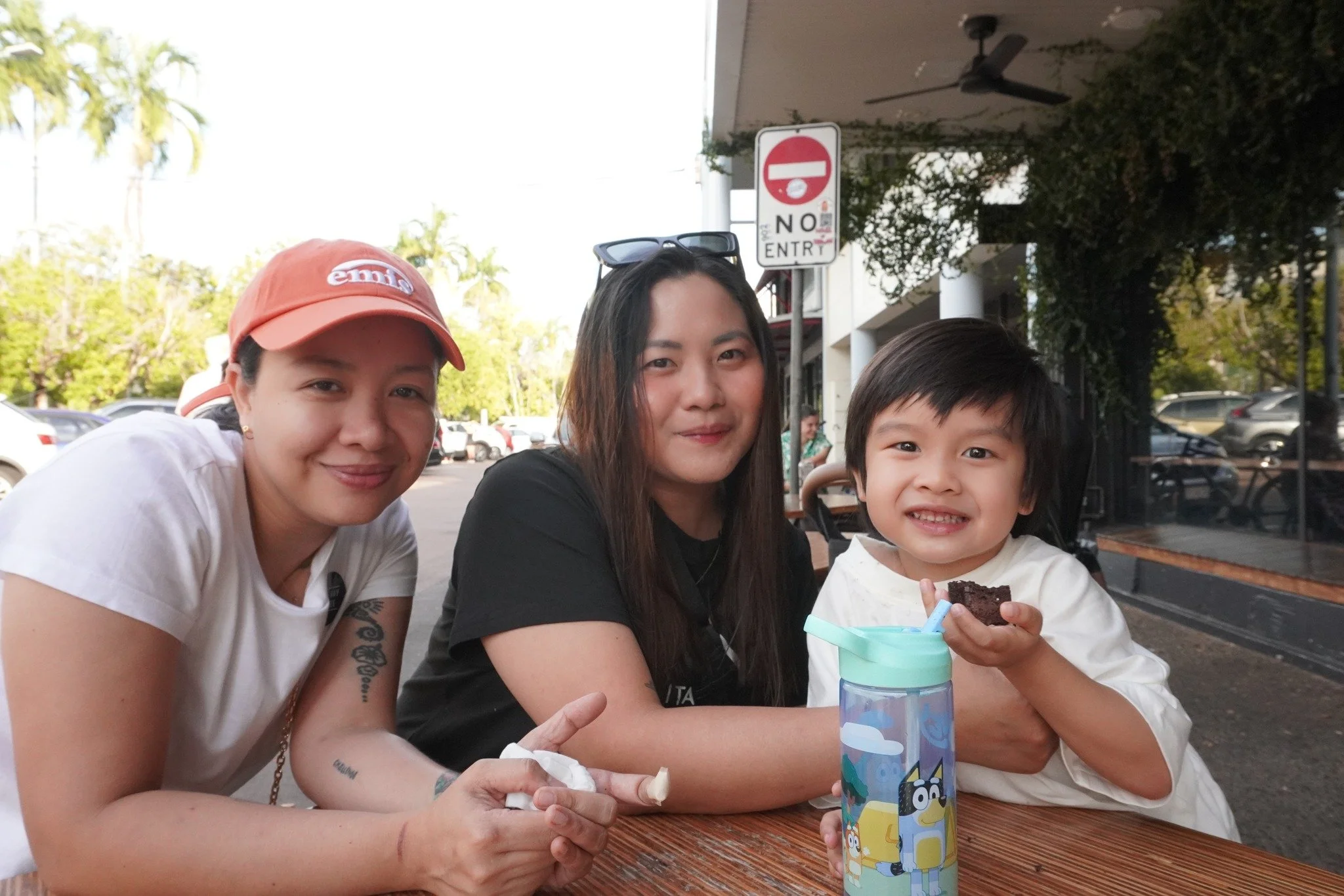 Where the locals gather and connect 🖤

 #goodvibes #DarwinCafes #LanewayLove