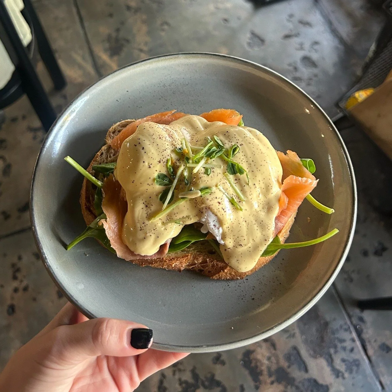 smoked salmon benny 🖤

 #LanewayLove #DarwinCafes #goodvibes