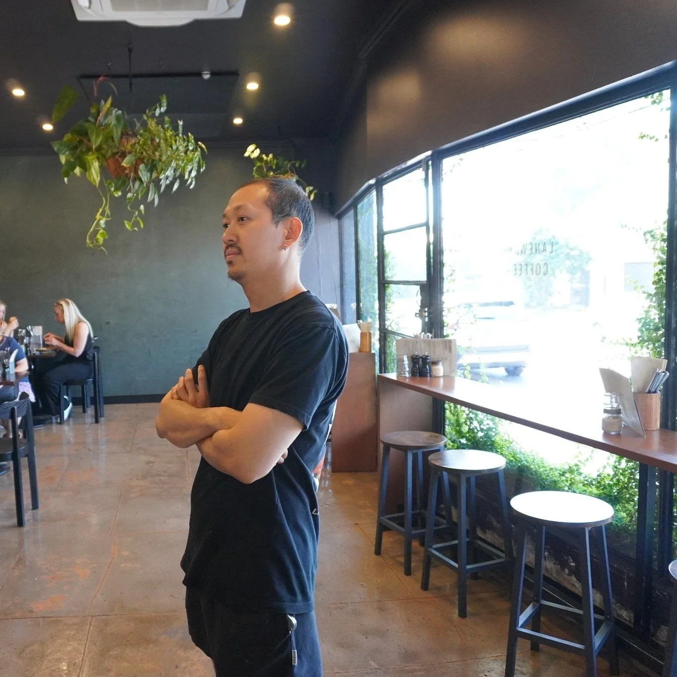 Barista Toby, waiting for you 🖤

 #DarwinCafes #goodvibes #lanewaycoffee #LanewayLove