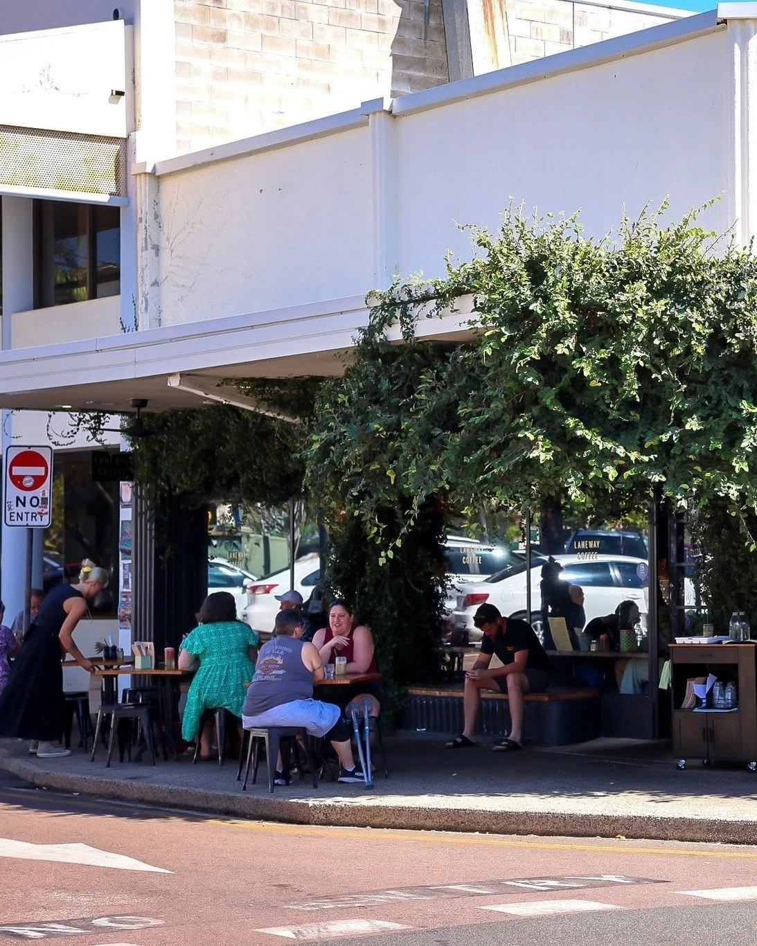 Saturdays spent at Laneway 🖤

 #DarwinCafes #goodvibes #LanewayLove #lanewaycoffee