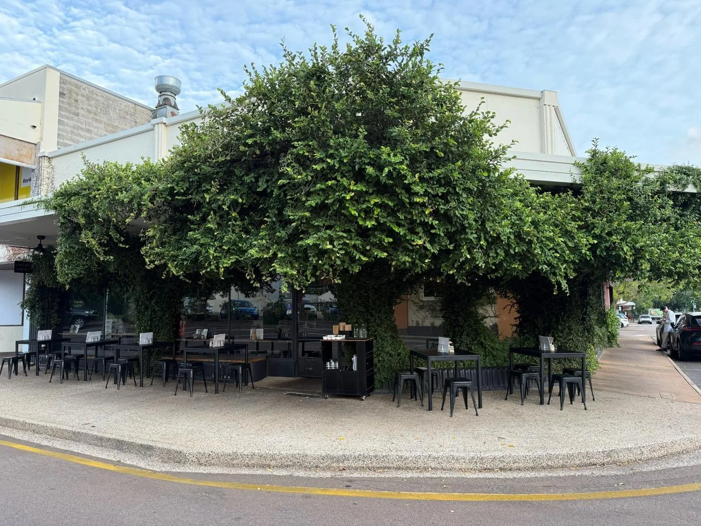 Start the day with someone you love 🖤