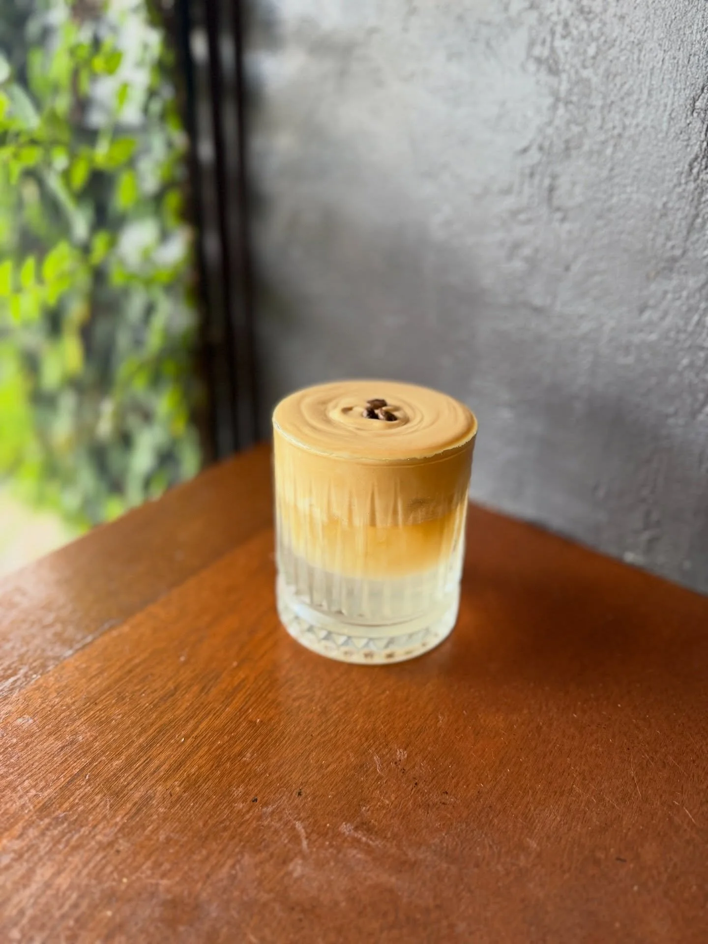 She&rsquo;s soft. She&rsquo;s bold. She&rsquo;s got layers.

Meet the Espresso Cloud ☁️ 🖤
Coconut water + silky espresso cold foam + that rich, slow pour magic.