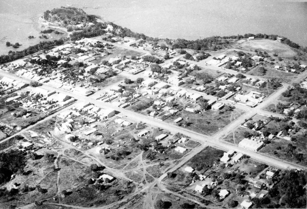 ph0200_0117 Darwin Arial.jpg