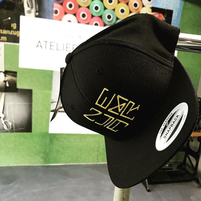 wir erf&uuml;llen dein wusch @neymarjr -
kontakt in bio
#stickcenter #flexfit #deinlogo