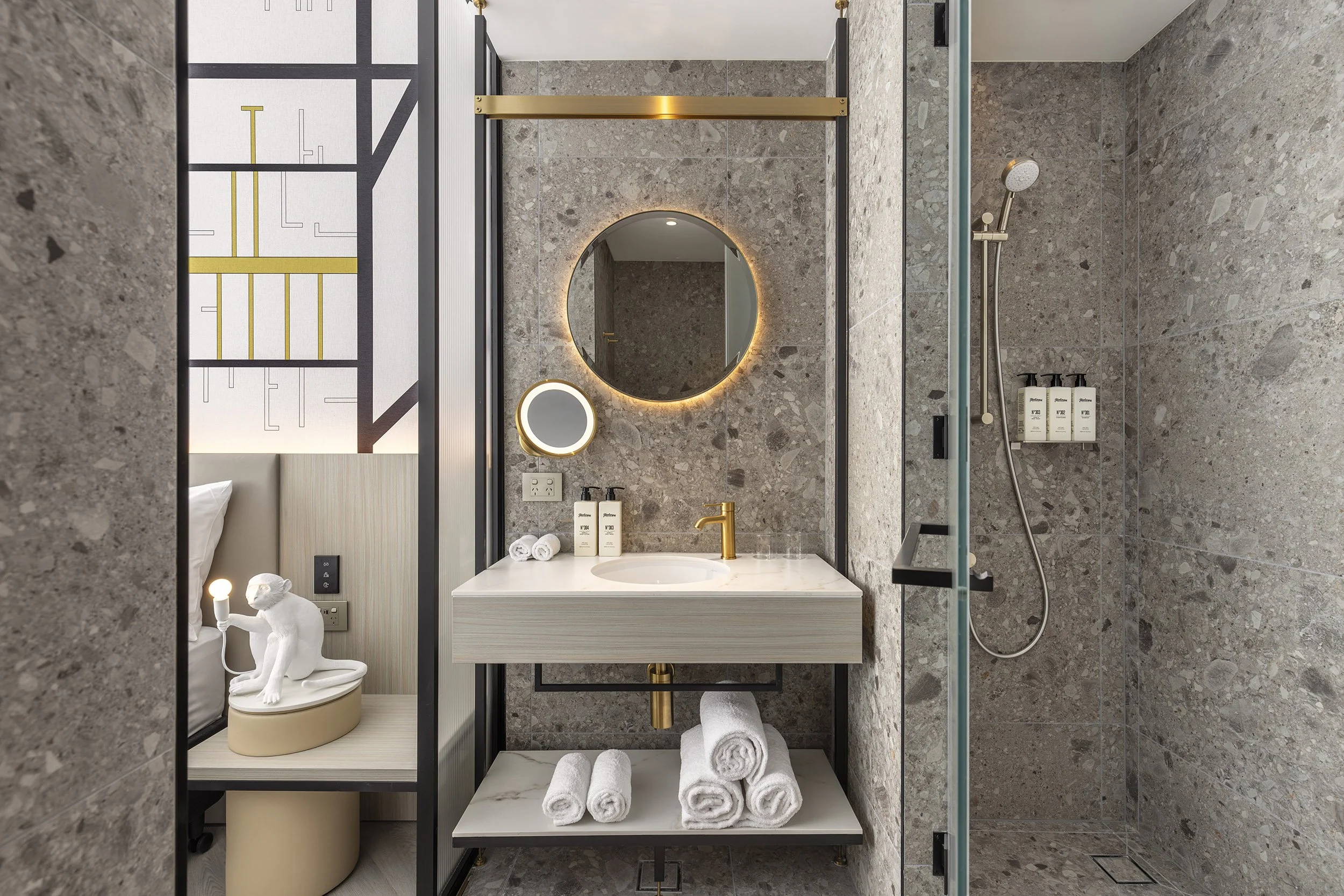 hotel-indigo-melb-littlecollins-king-standard-city-view-rm405-005.jpg