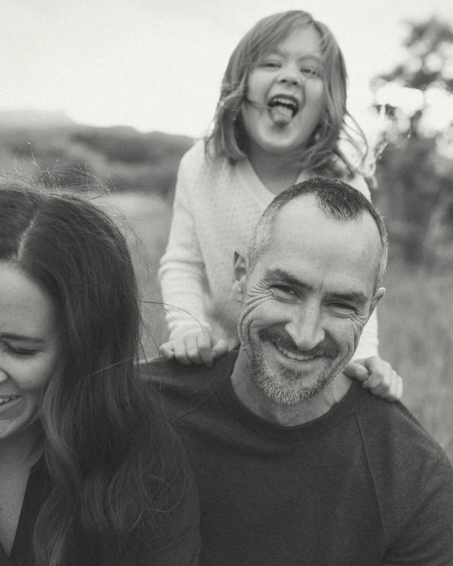 Trying to hold onto this season for as long as possible and I&rsquo;ve decided I might just keep posting fall content well through the winter🍂🤷🏻&zwj;♀️ I absolutely loved photographing this beautiful family while in Utah 🥹 

Las Vegas Family Phot