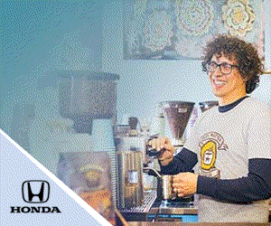 DISPLAY_HRM_GENERAL_MY16_CIVICEVERGREENPRODUCT_AWARDSACCOLADES_NONDCO_SHOP_HTML_DESKTOP_300X250_JESSE.gif