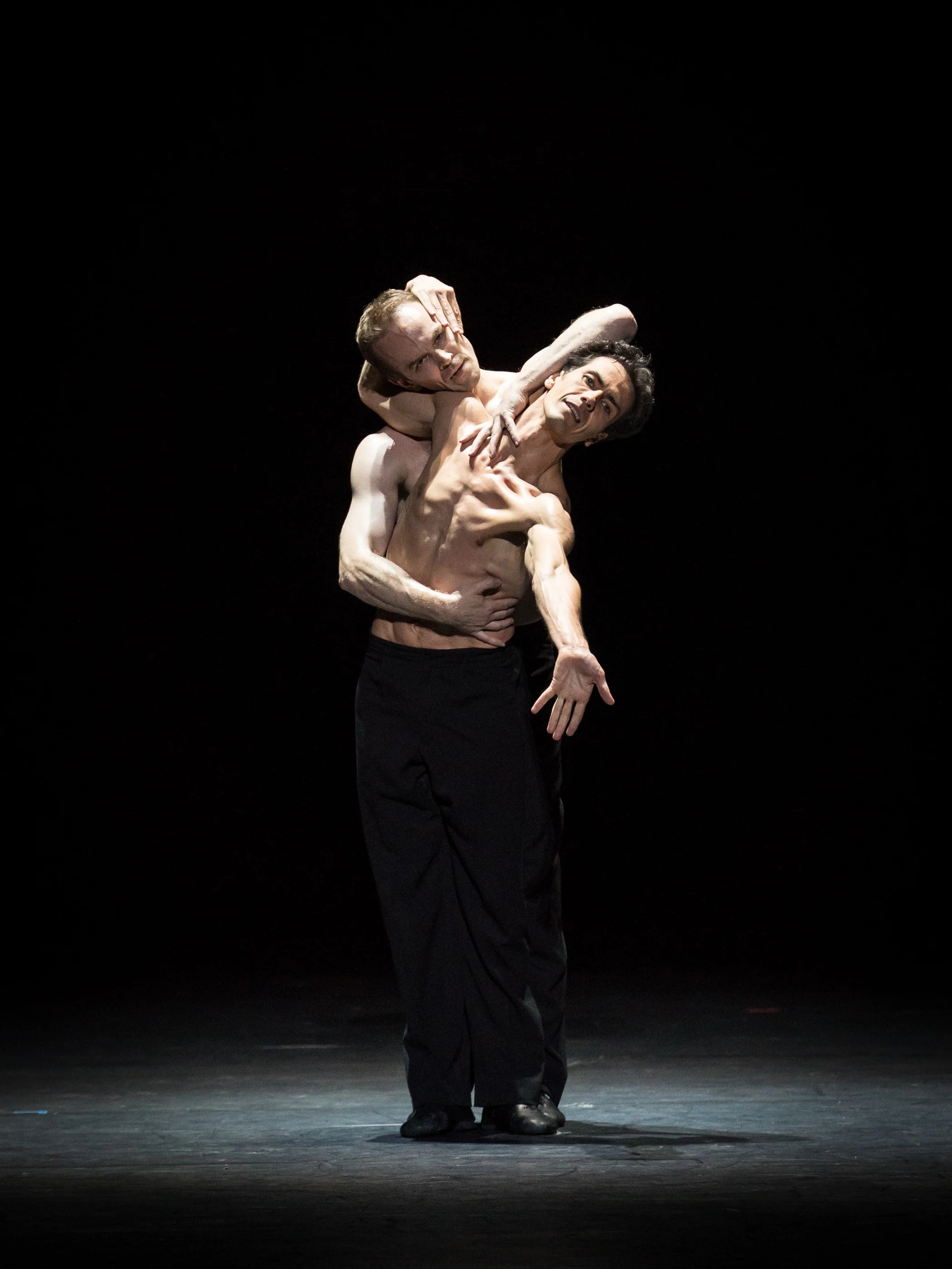 Alexander Riabko and Ivan Urban. Copyright: Vienna State Ballet/Ashley Taylor