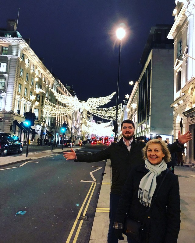 Enjoying the lights of London! 🇬🇧