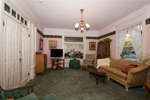 parlor.jpg