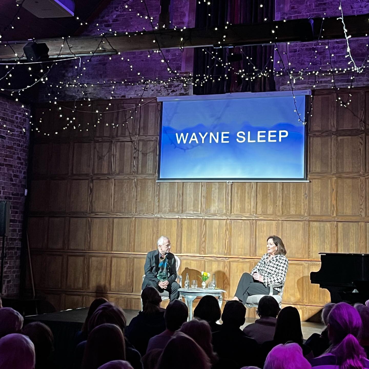 What a special very Friday at Folkington !

I had the pleasure of interviewing dance sensation and good friend @wayne_sleep to not one but two packed audiences at @folkingtonmanor 

Wayne did what he does best and entertained us all, giving stories o