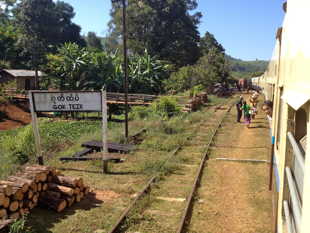 myanmar_hsipaw_train-ride-gokteik.jpg