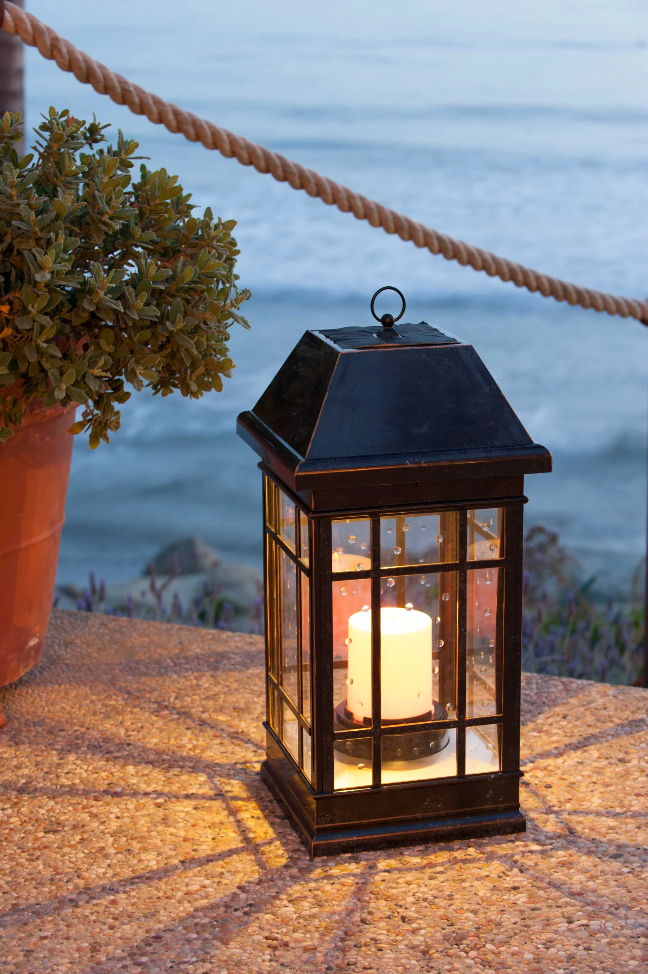 estate_lantern_1162.jpg