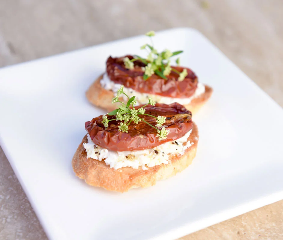 CO_Roasted_Tomatoes_Crustini.jpg