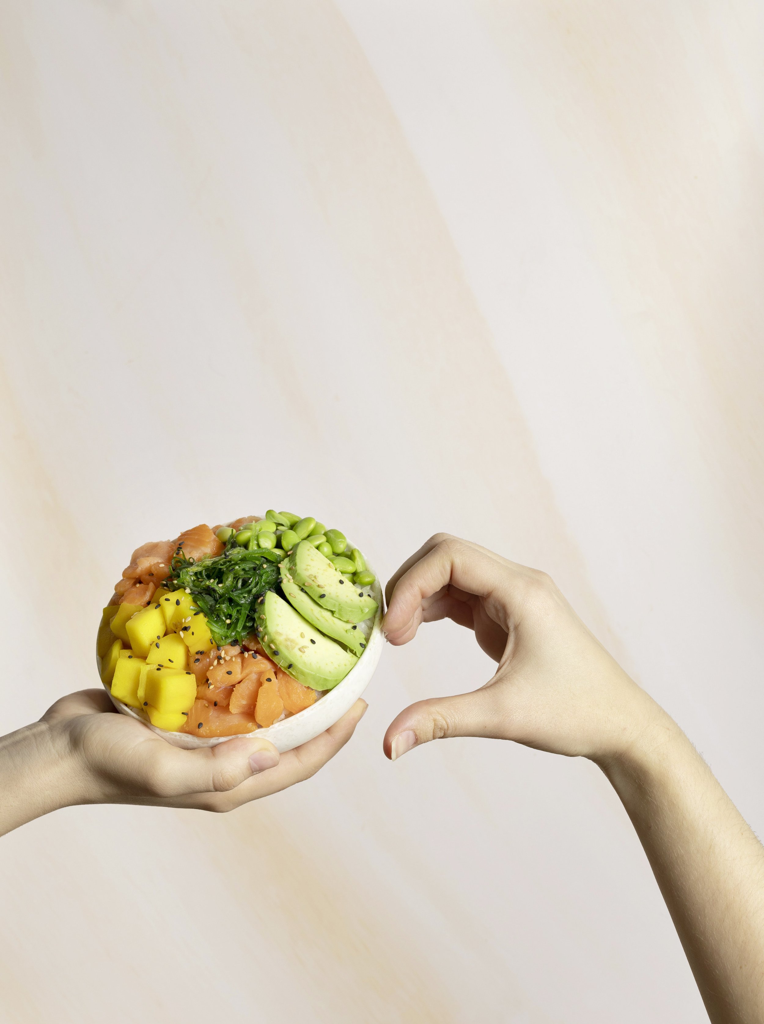 ¿Cuáles son los beneficios de comer Poké?