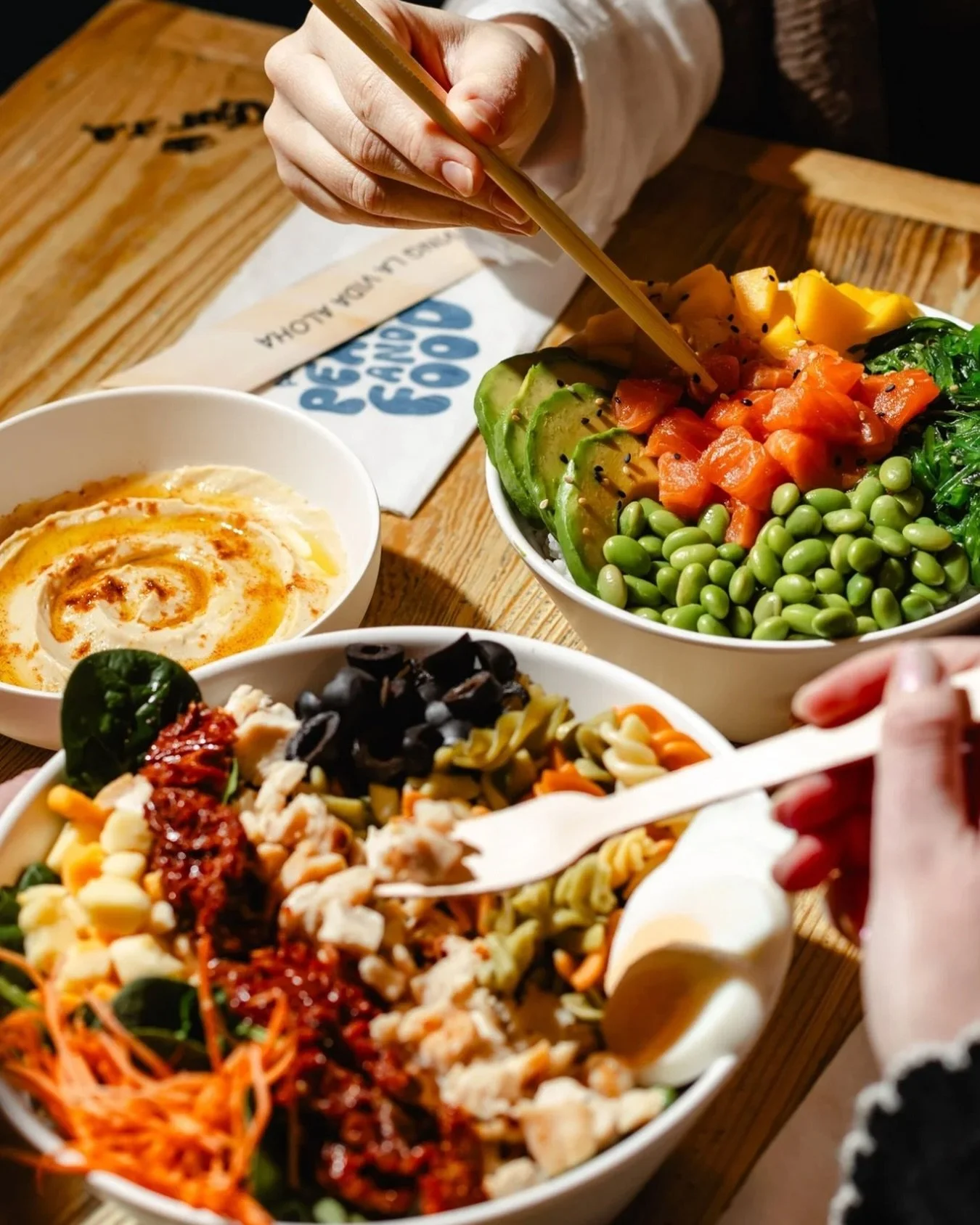 Para amenizar el martes Pok&eacute; y ensalada 😊