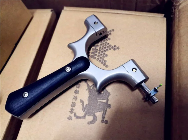 Slingshot World Magazine Issue 1 — Fowler's Makery & Mischief