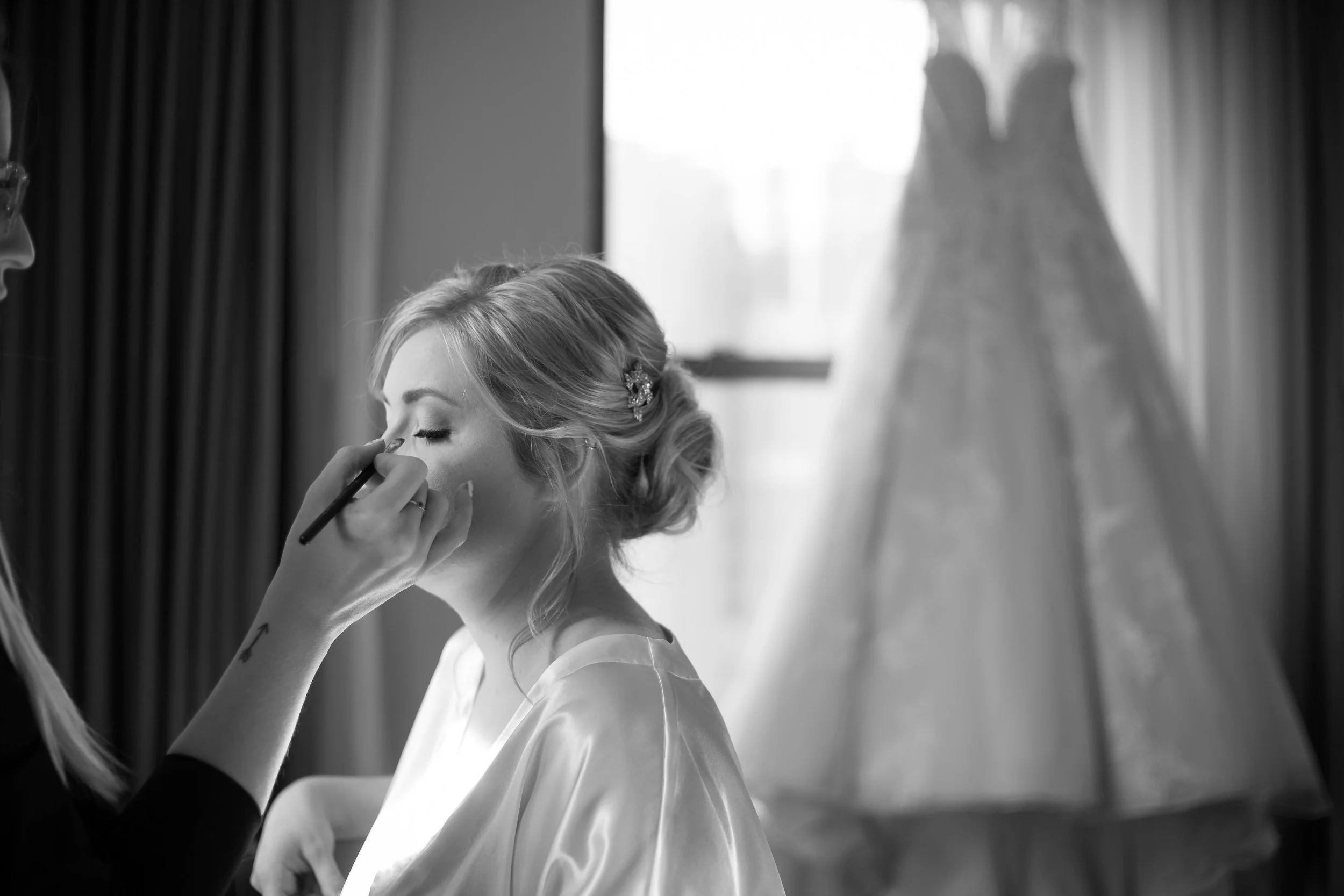 The Westin Book Cadillac Hotel was the ideal spot for the bridal party to get ready. 