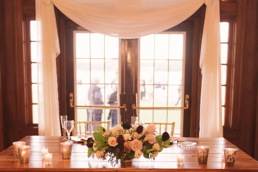 Just the right touch for Kayley and Christian’s sweetheart table.