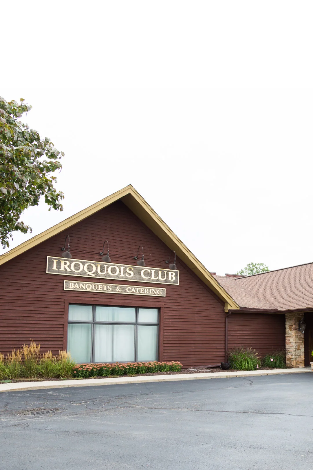 Now Hiring: Servers, Bartenders &amp; Dishwashers