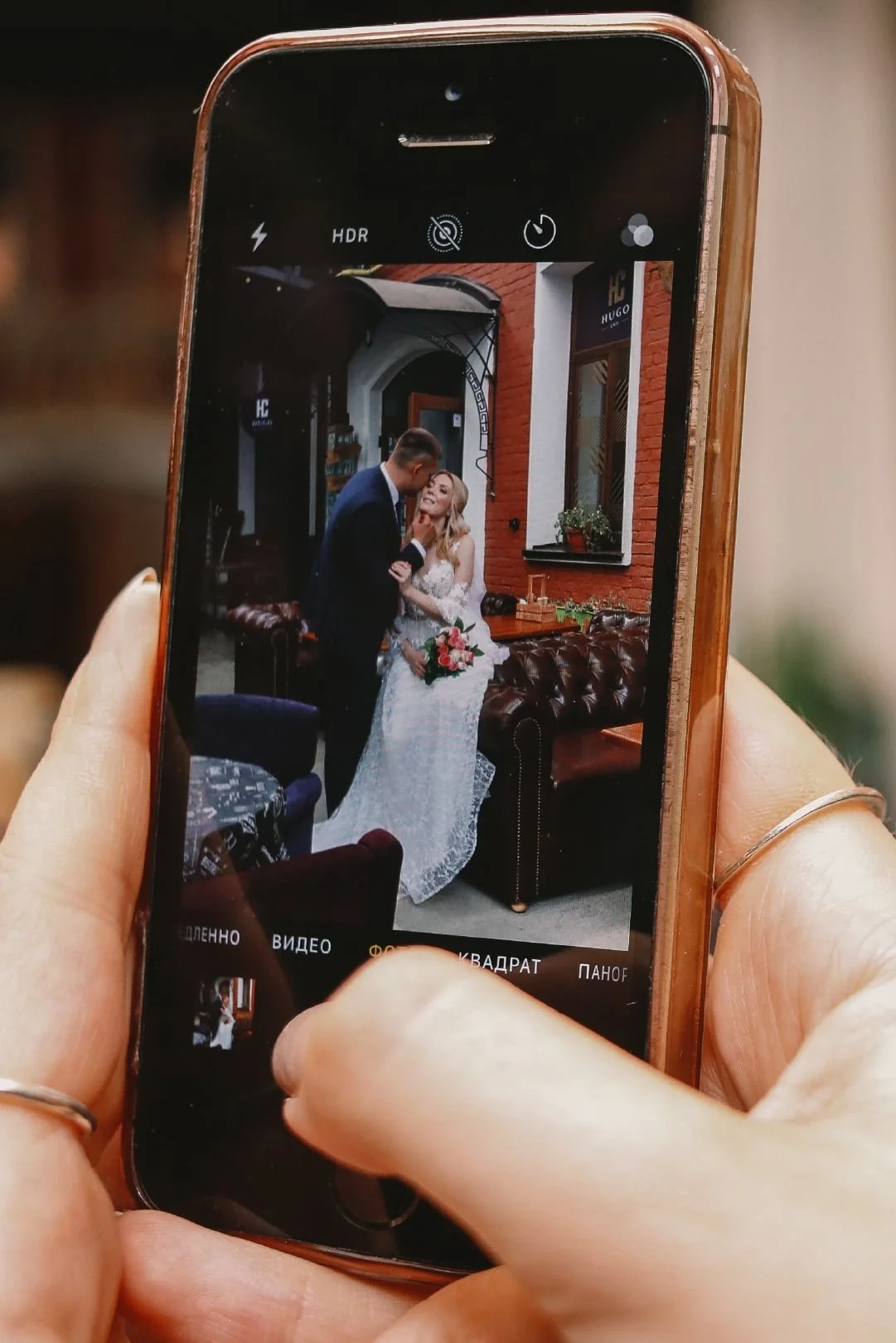 Should You Have An Unplugged Wedding?