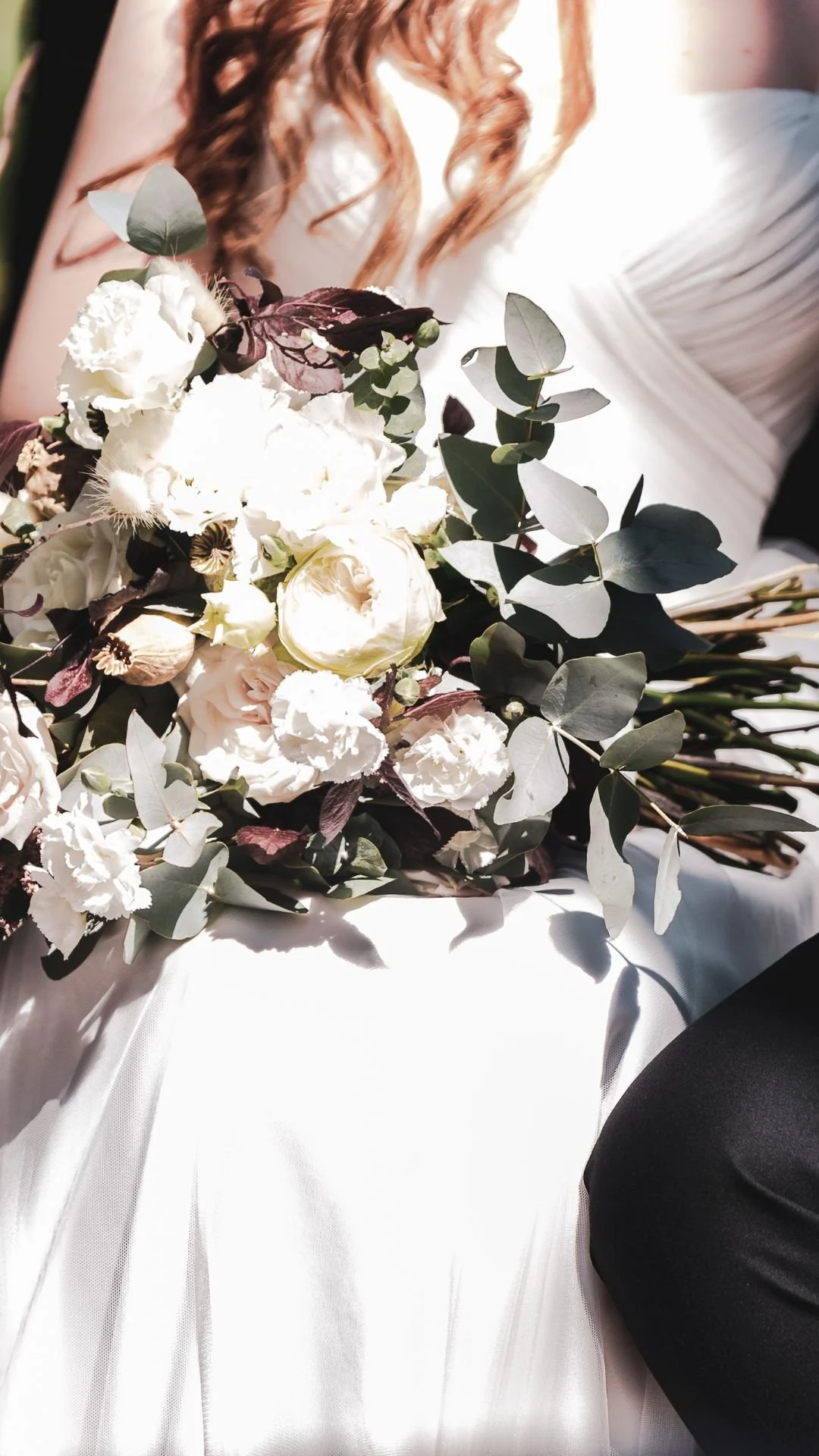 Indoor vs. Outdoor Weddings in Michigan: What to Consider for Each Season