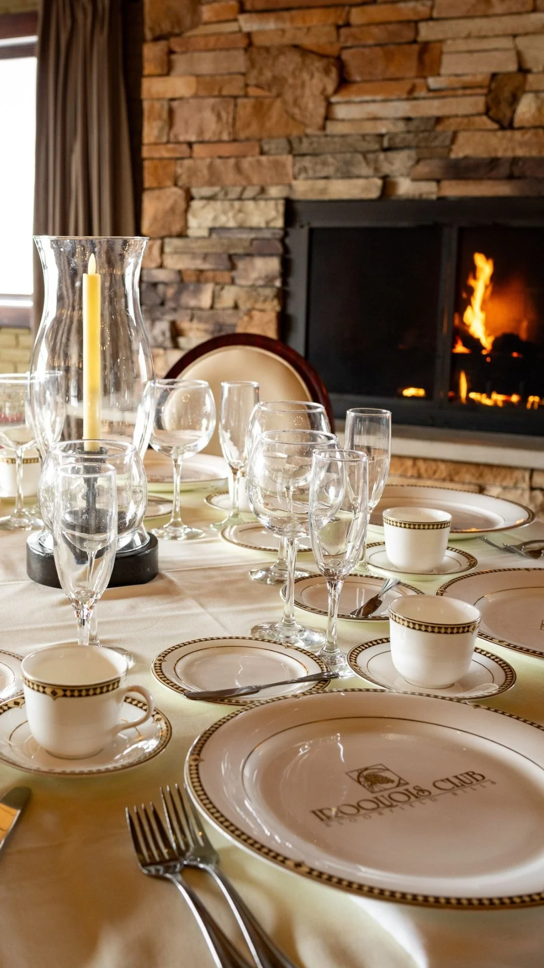 Plated Dinner vs. Buffet: What Works Best for Formal Weddings