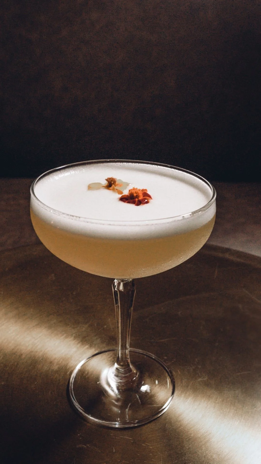 Signature Cocktails That Feel Elegant (Not Trendy)