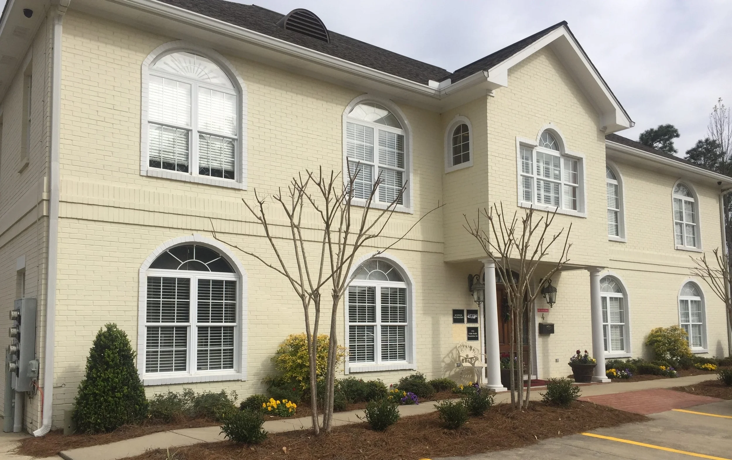 FrontPic from side 4 Willow Bend Drive 39402-2.jpg