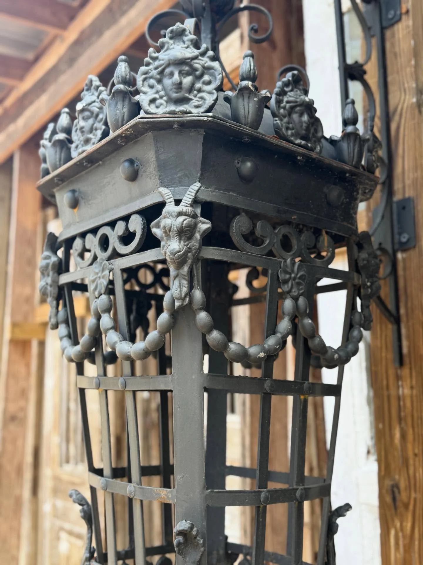 Details are what make an antique piece special. Details make your home special and unlike the rest. We love the details! 

#antiques #frenchdoors #europeanantiques #vintage #handcarveddetails