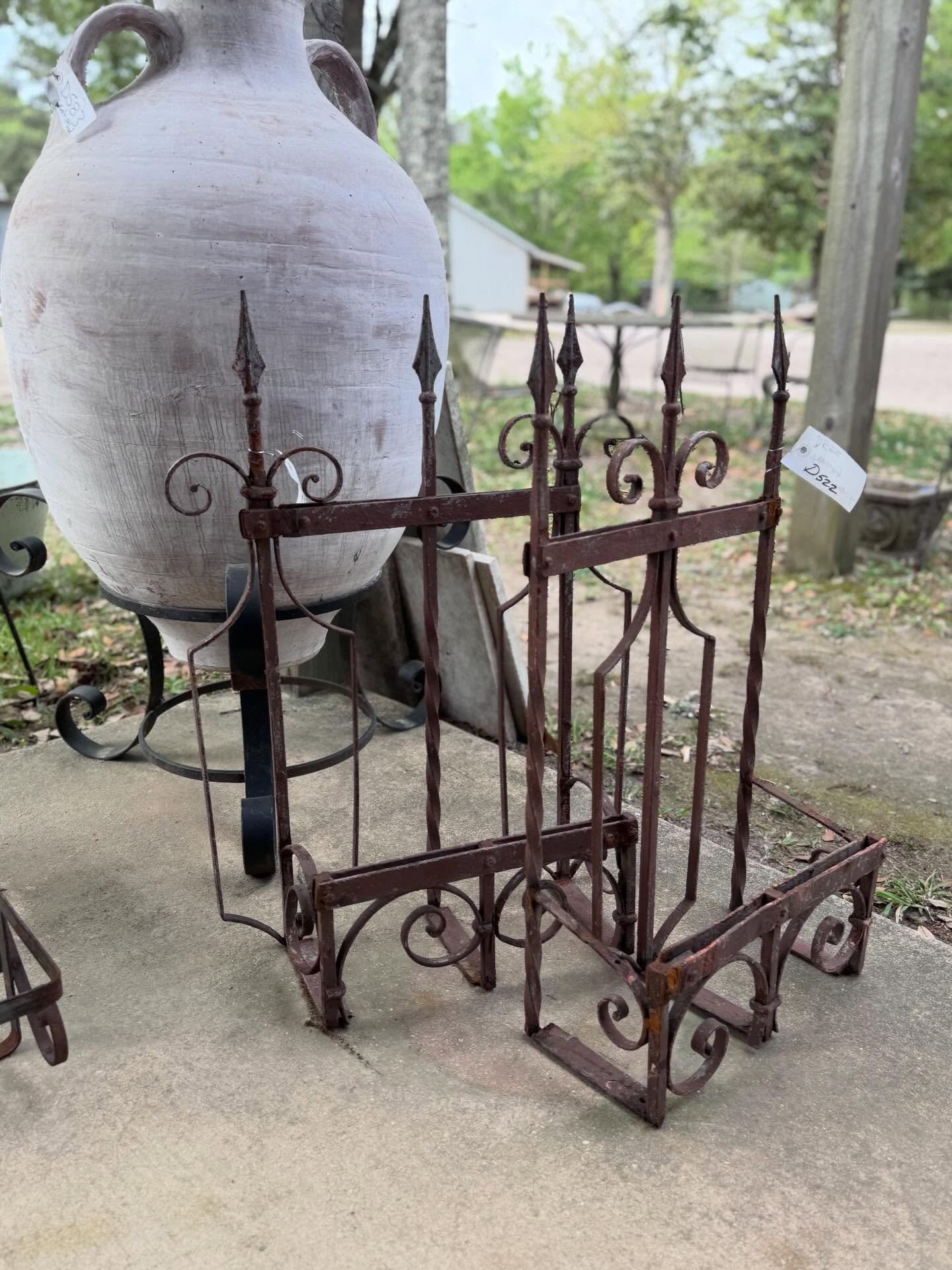 Featuring the iron wall hanging baskets today! These are made using French 1850&rsquo;s iron fencing. General sizing below. 

Shop in-store. DM for pricing. Great as planters! 
Range 27.5&rdquo; wide to 15&rdquo; wide and 33.5&rdquo; high to 28.5&rdq