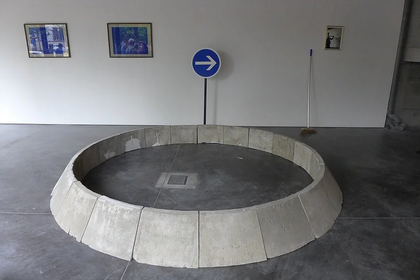 Antonin Gerson, La construction du rond-point , Exposition Climax, Galerie François II, Nantes, France, 2016