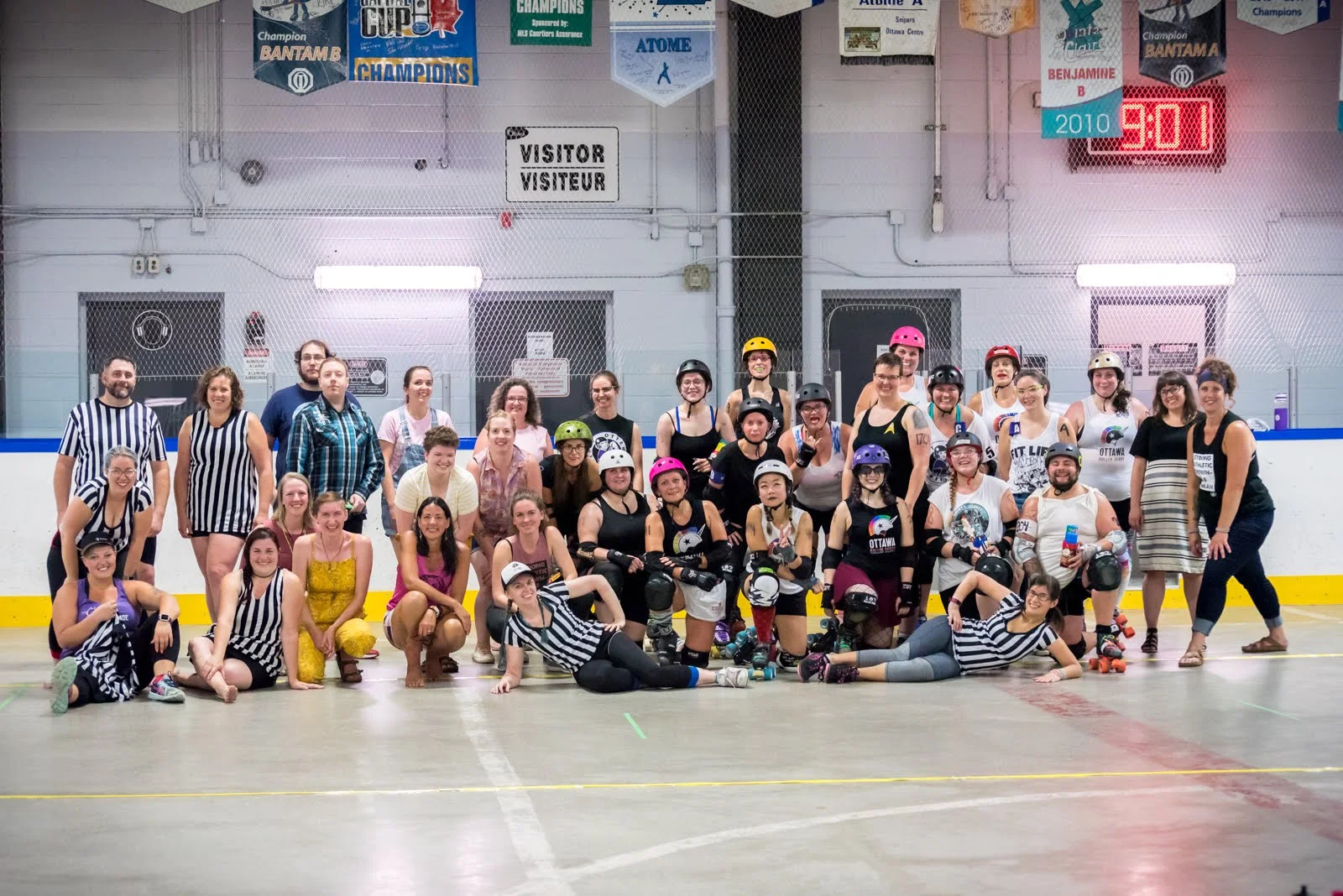 Group Photo Ottawa Roller Derby.jpg
