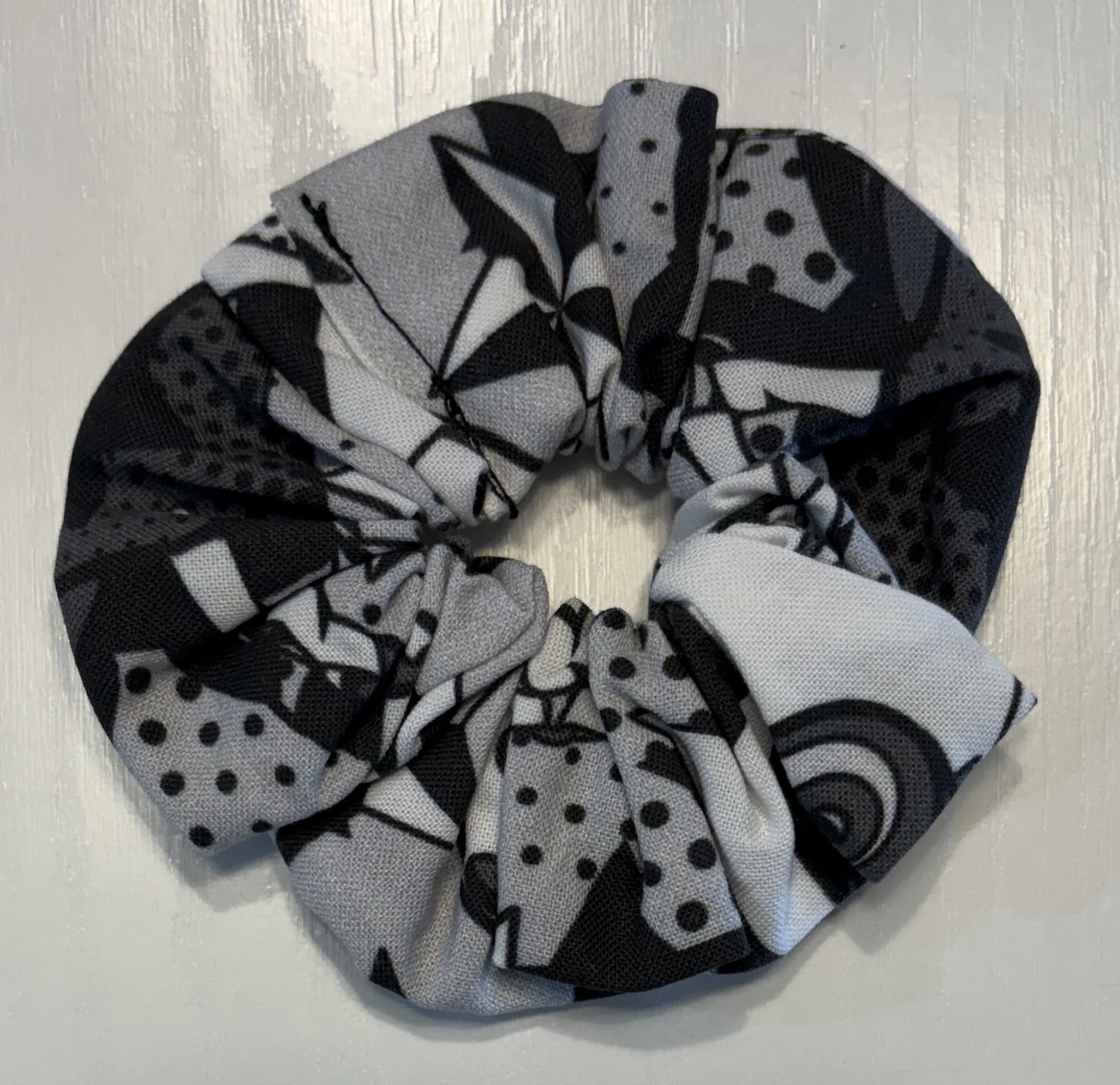 Scrunchie - B&W.jpg