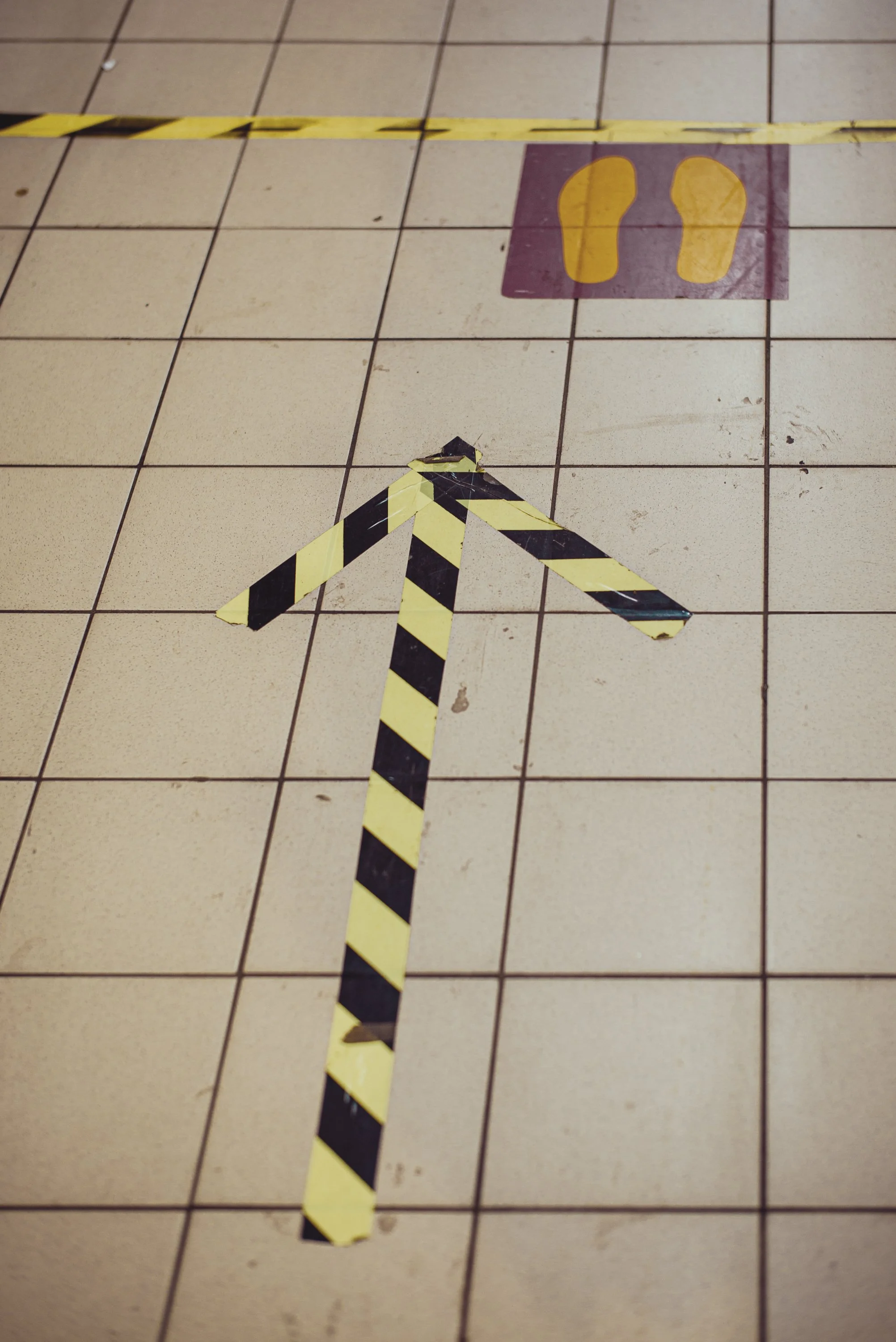 floor arrow.jpg