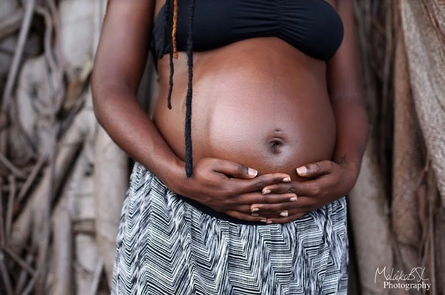 MaterniTea: Prenatal Yoga 