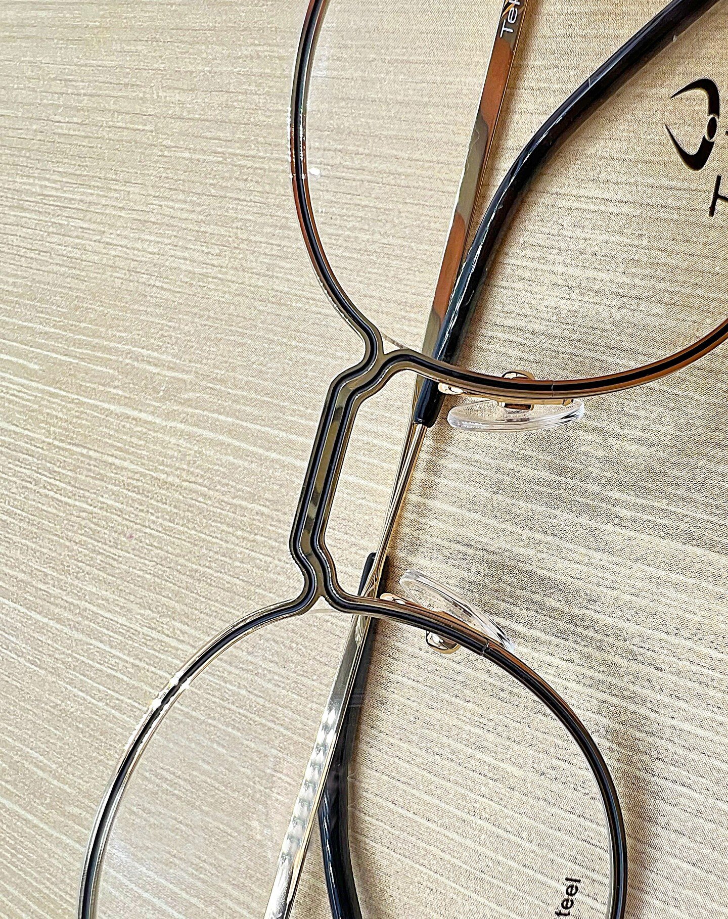 Okay but the detailing on these frames 🔥
P.S. we have so many new models with this design!!!
&bull;
&bull;
&bull;
&bull;

#tekaeyewear #glasses #eyefashion #eyewear #eyewearstyle #lovemyglasses #eyeblogger #luxuryeyewear #optician #optical #eyestyle