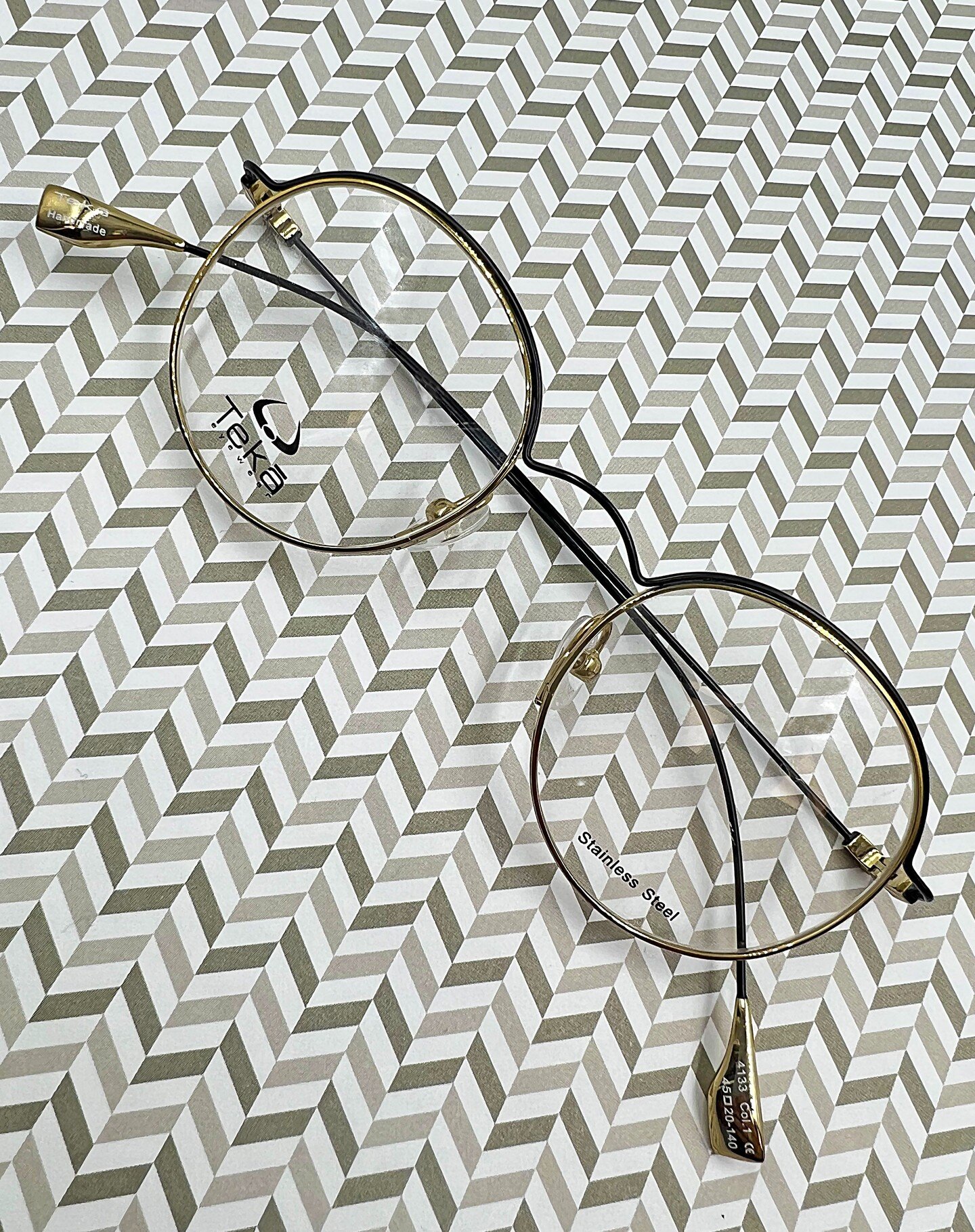 An oldie but a goodie! 
&bull;
&bull;
&bull;
&bull;

#tekaeyewear #glasses #eyefashion #eyewear #eyewearstyle #lovemyglasses #eyeblogger #luxuryeyewear #optician #optical #eyestyle #fashionglassess #igfashion #igstyle #loveit #whatshewore #photoofthe